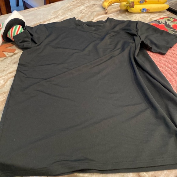 Men’s top - Picture 1 of 4